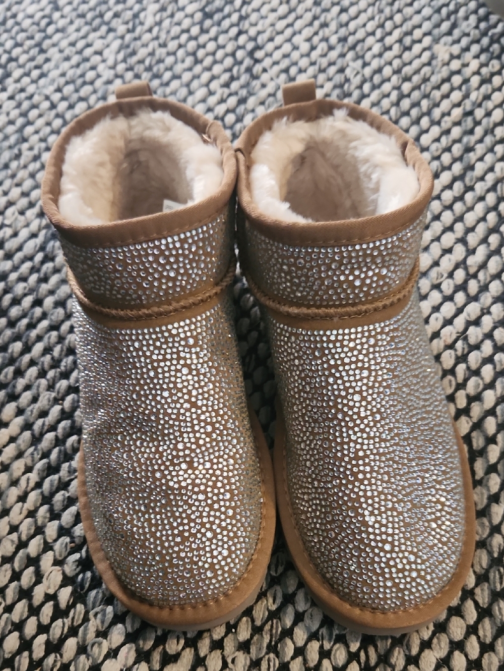 INC‎ International Concepts Rhinestone Shearling Boots, Size 9